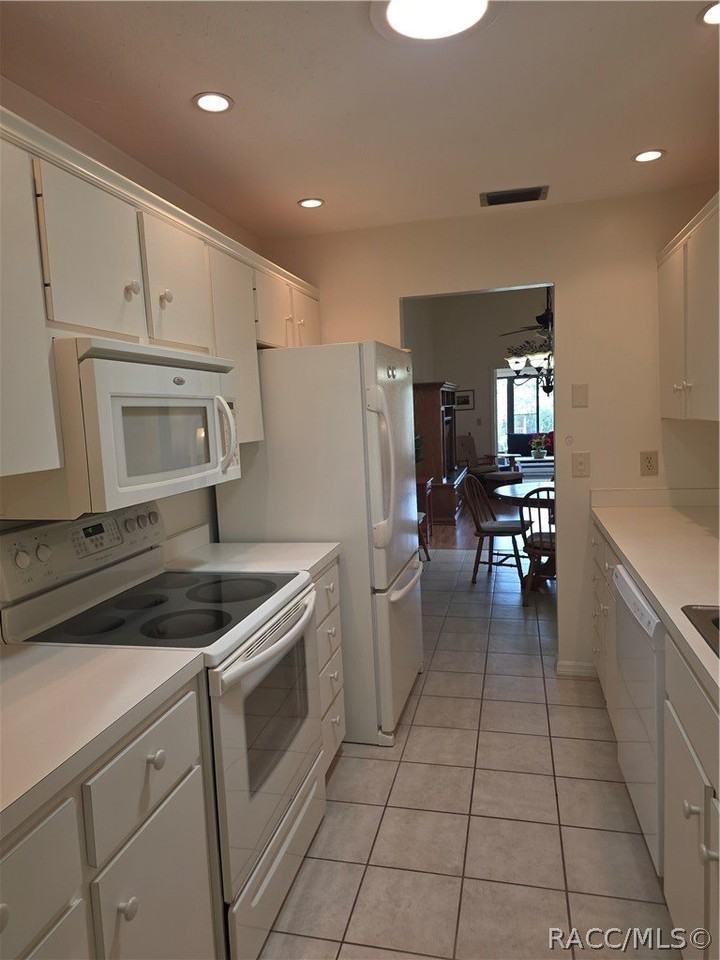 385 E Hartford St #5A - Photo 5 of 24