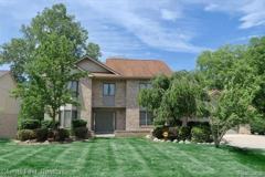 7233 Oakwood Dr - Photo 1 of 1
