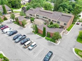 featured image of 7422 Azalea Ct