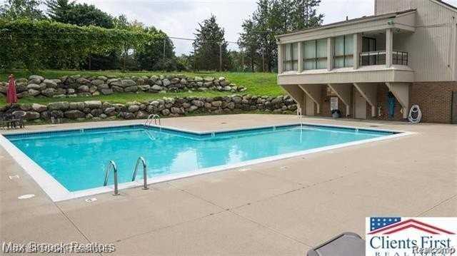 7422 Azalea Ct - Photo 3 of 21