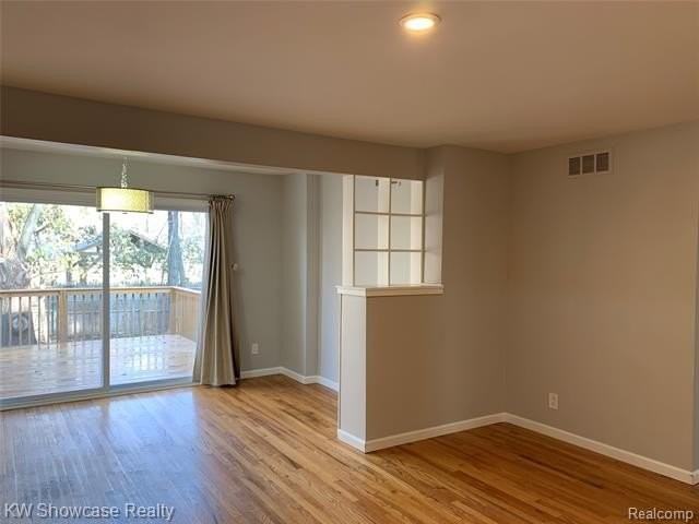2050 Wycliffe Ave - Photo 6 of 18