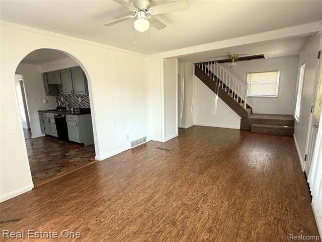 5645 Fenton St - Photo 2 of 11