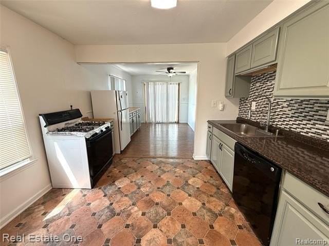 5645 Fenton St - Photo 5 of 11