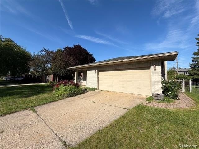 15034 Norman St - Photo 4 of 30