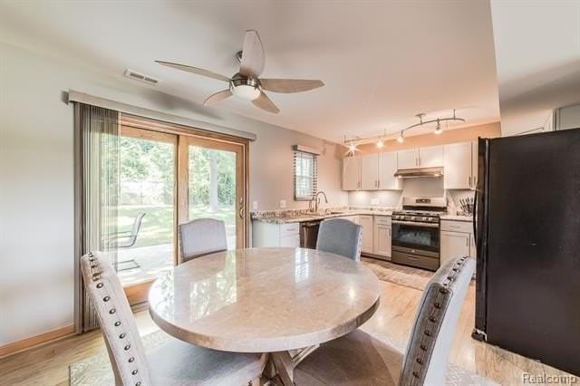 1034 Parkway - Photo 7 of 33