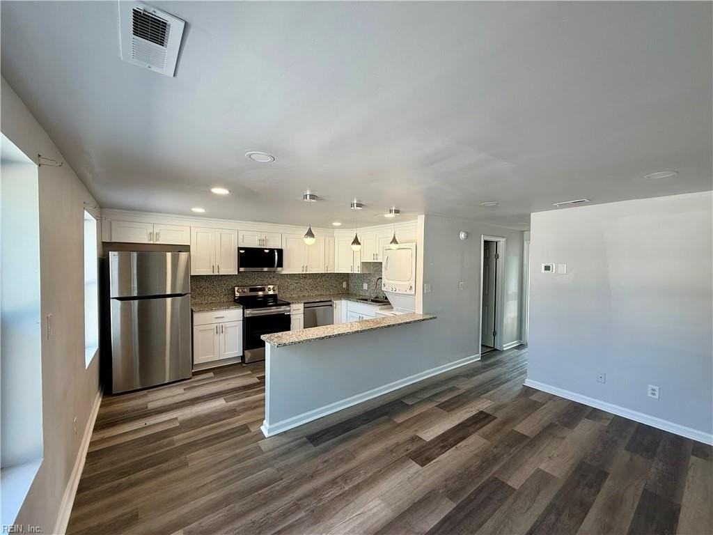 9539 21st Bay St #206 - Photo 2 of 9
