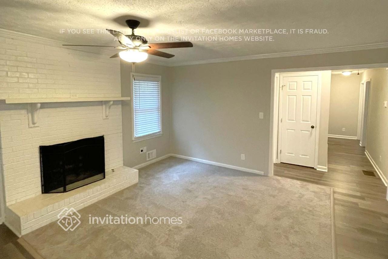 5588 Bowers Rd - Photo 4 of 20