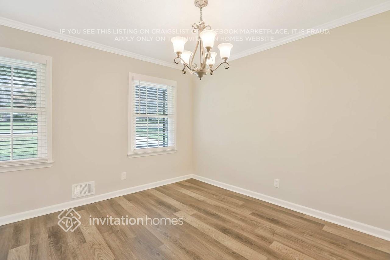 5588 Bowers Rd - Photo 5 of 20