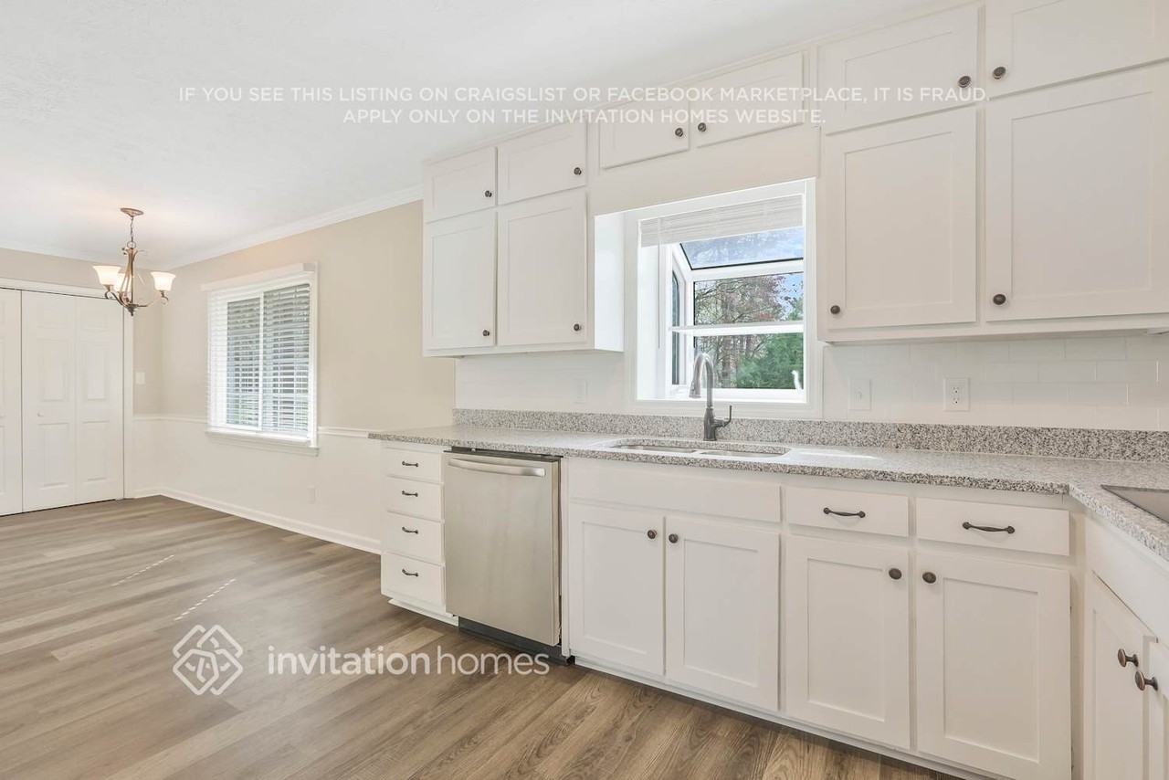 5588 Bowers Rd - Photo 6 of 20