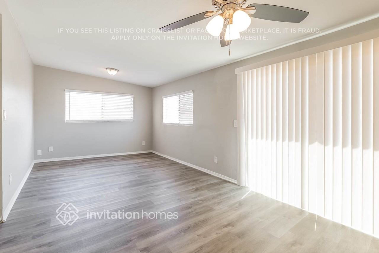 3223 W Acapulco Ln - Photo 7 of 16