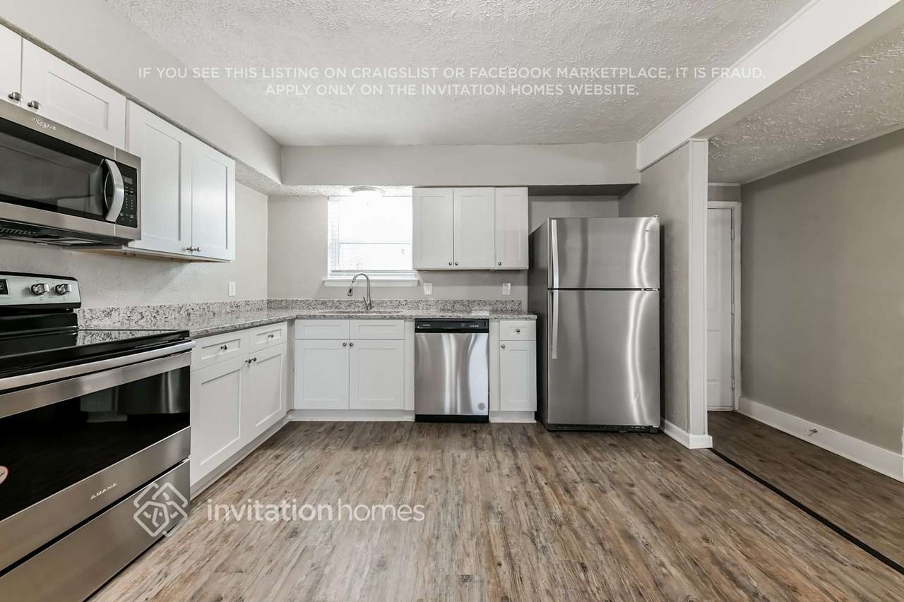 2740 Blue Ridge Dr - Photo 5 of 16