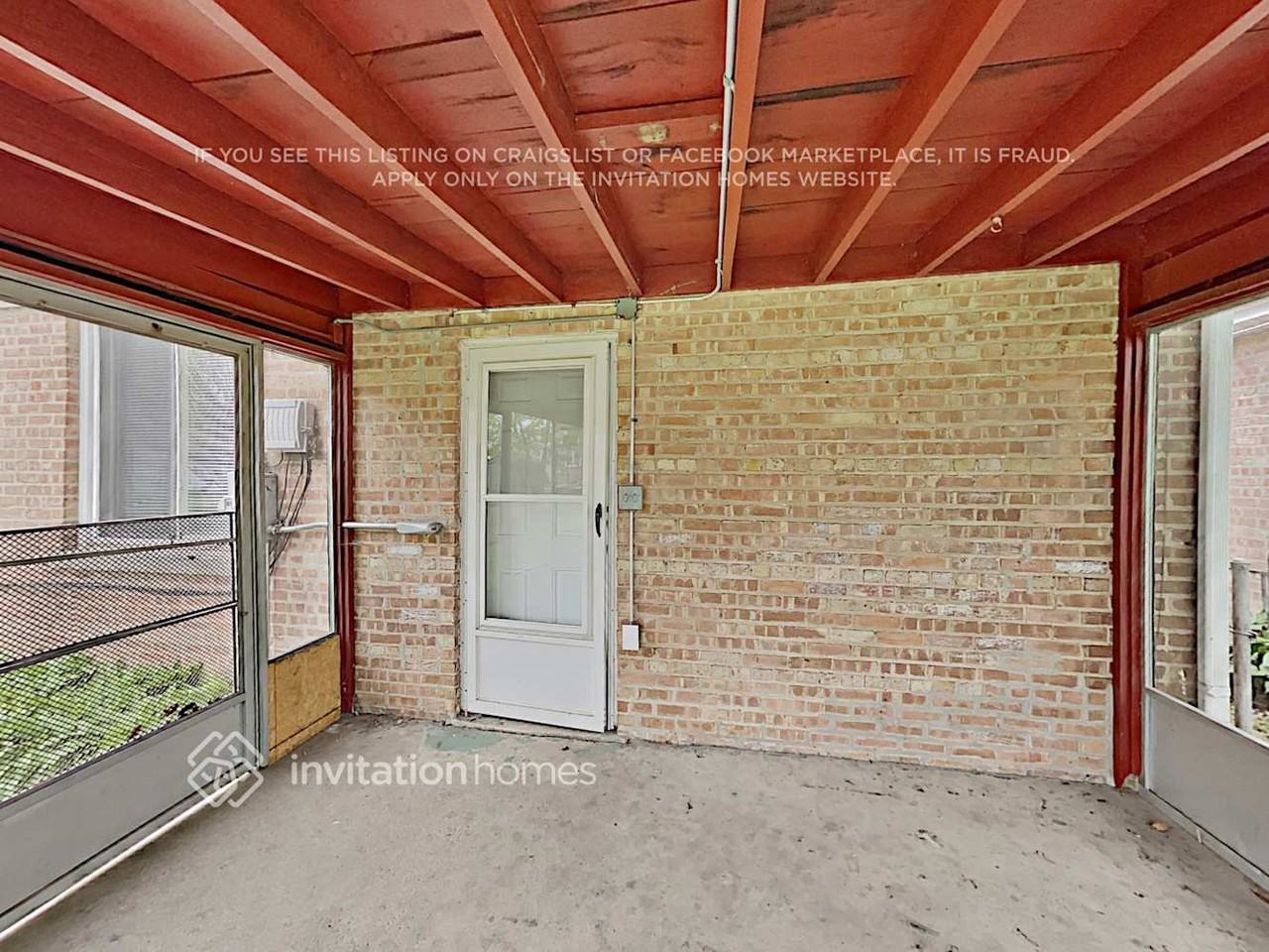 8925 S Utica Ave - Photo 3 of 6