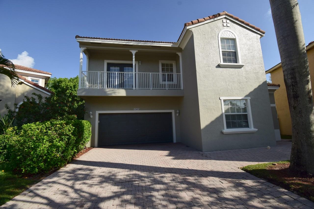 12693 Nw 7th St - Photo 2 of 42
