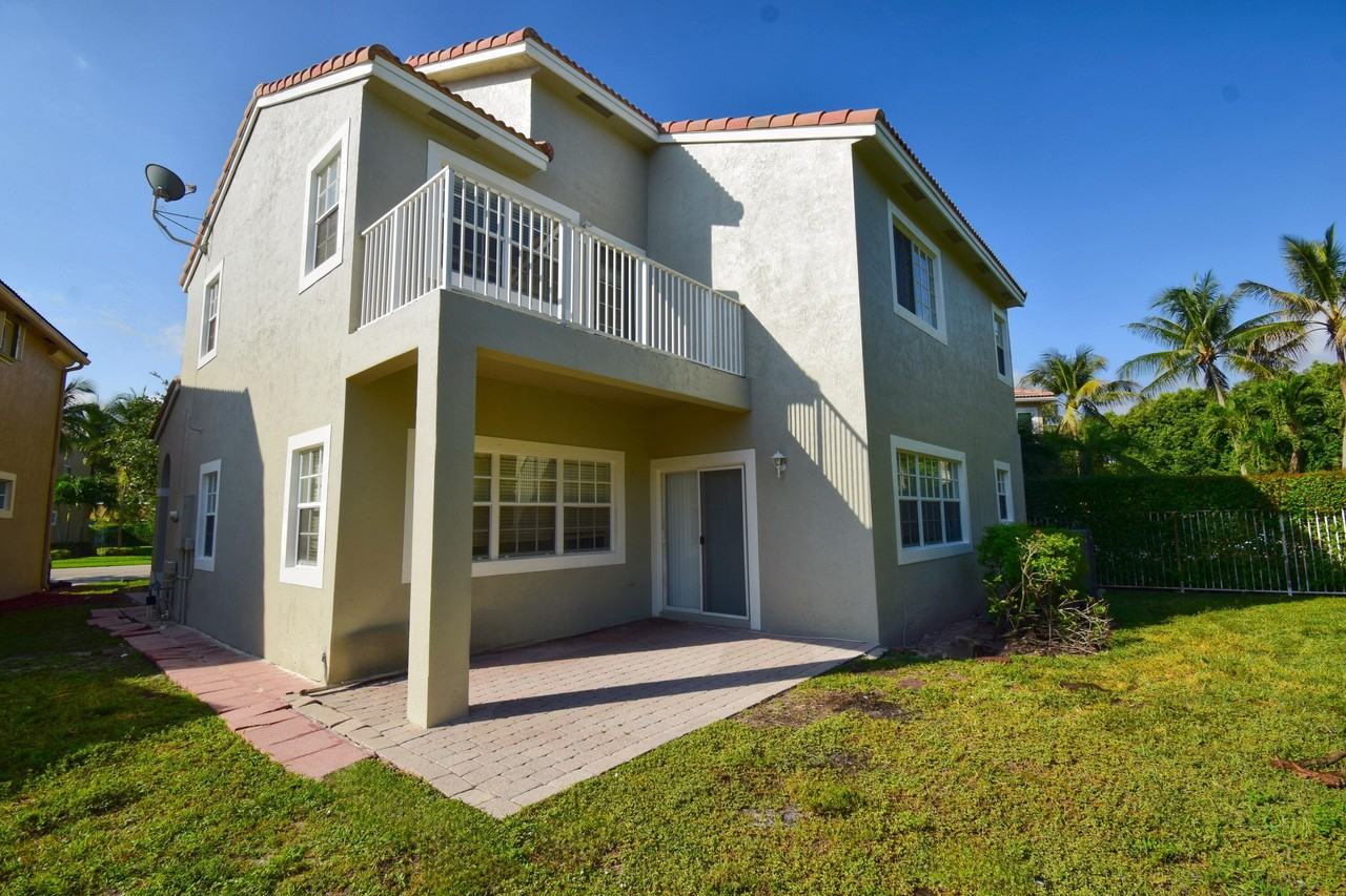 12693 Nw 7th St - Photo 3 of 42