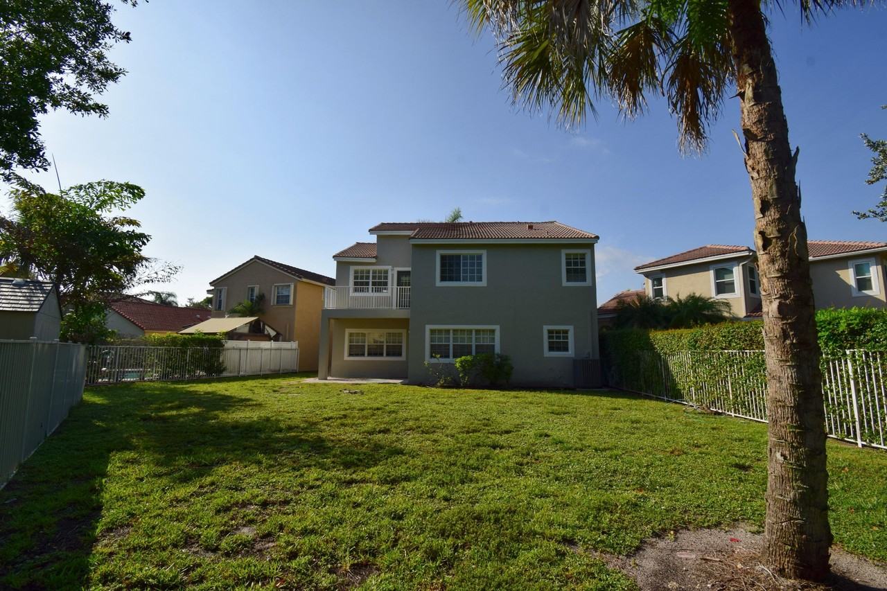 12693 Nw 7th St - Photo 6 of 42