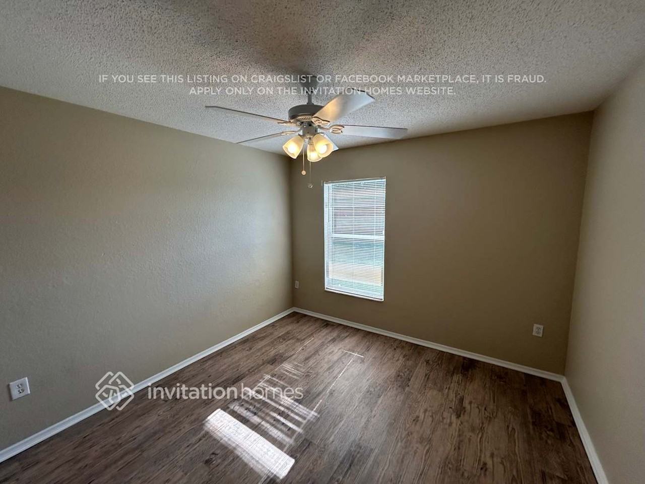 8425 Split Creek Cir - Photo 5 of 8