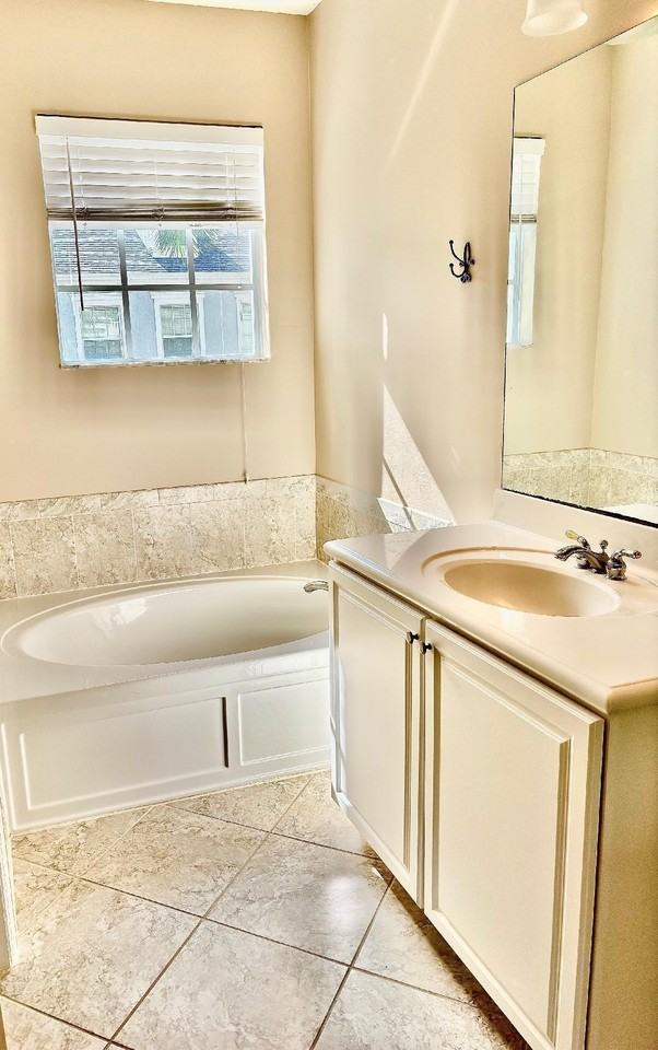 114 Locustberry Ln #105 - Photo 2 of 8