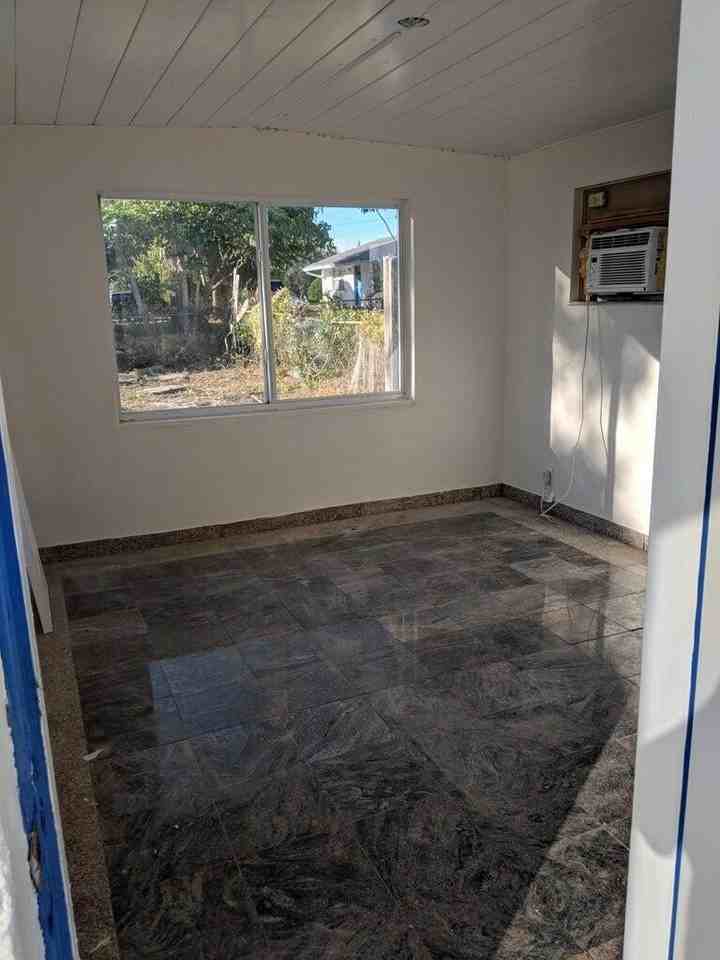 1102 James Rd - Photo 4 of 13