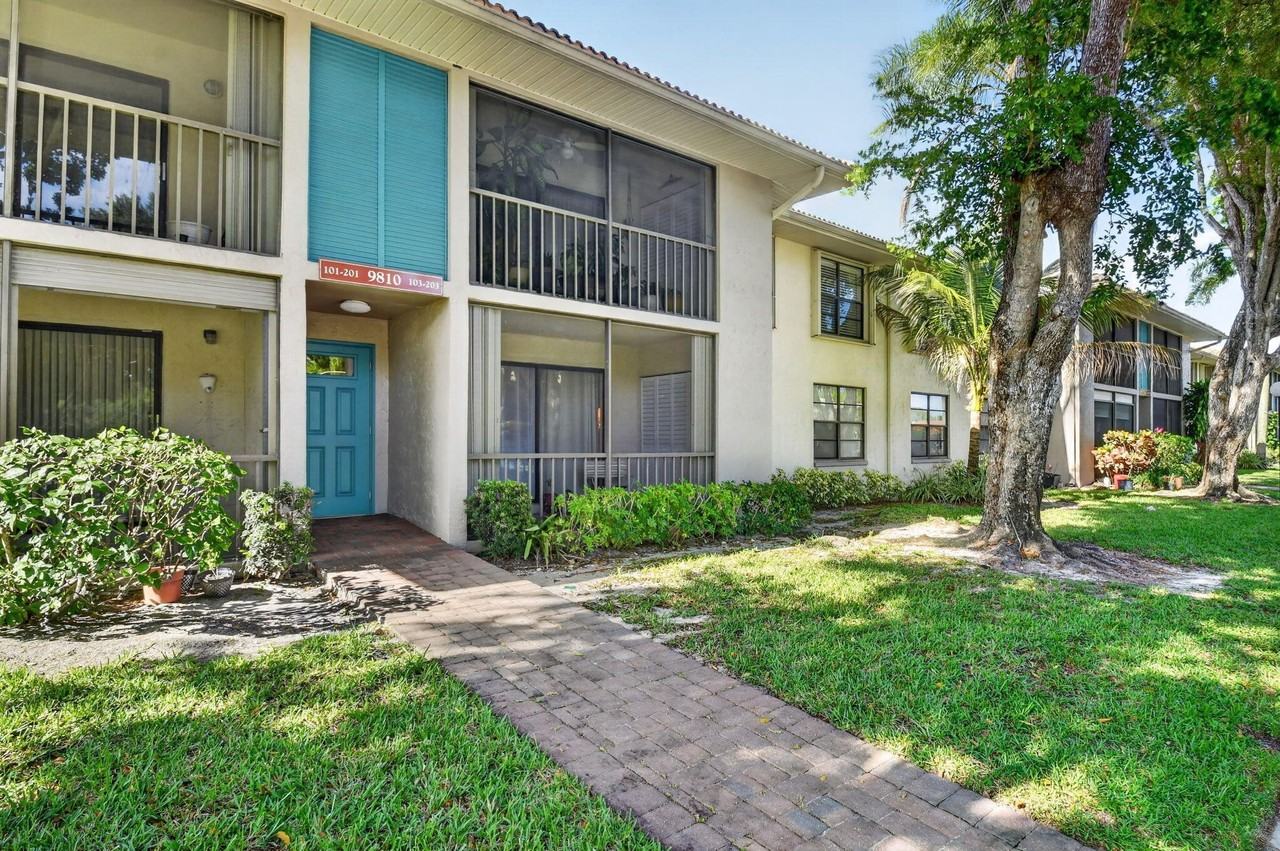9810 Pineapple Tree Dr #103 - Photo 3 of 50