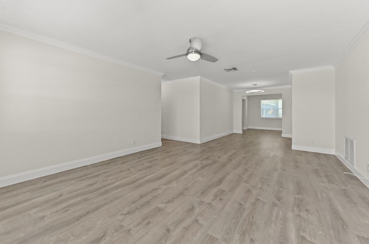 717 Sw 16th St - Photo 5 of 31