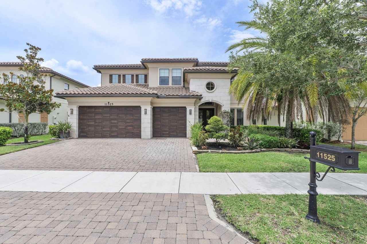 11525 Nw 81st Pl - Photo 3 of 50