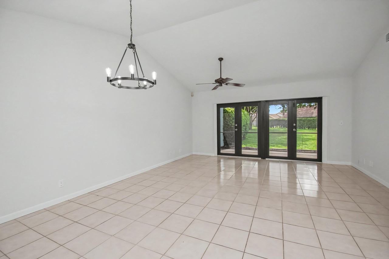 21642 Guadalajara Ave - Photo 6 of 30