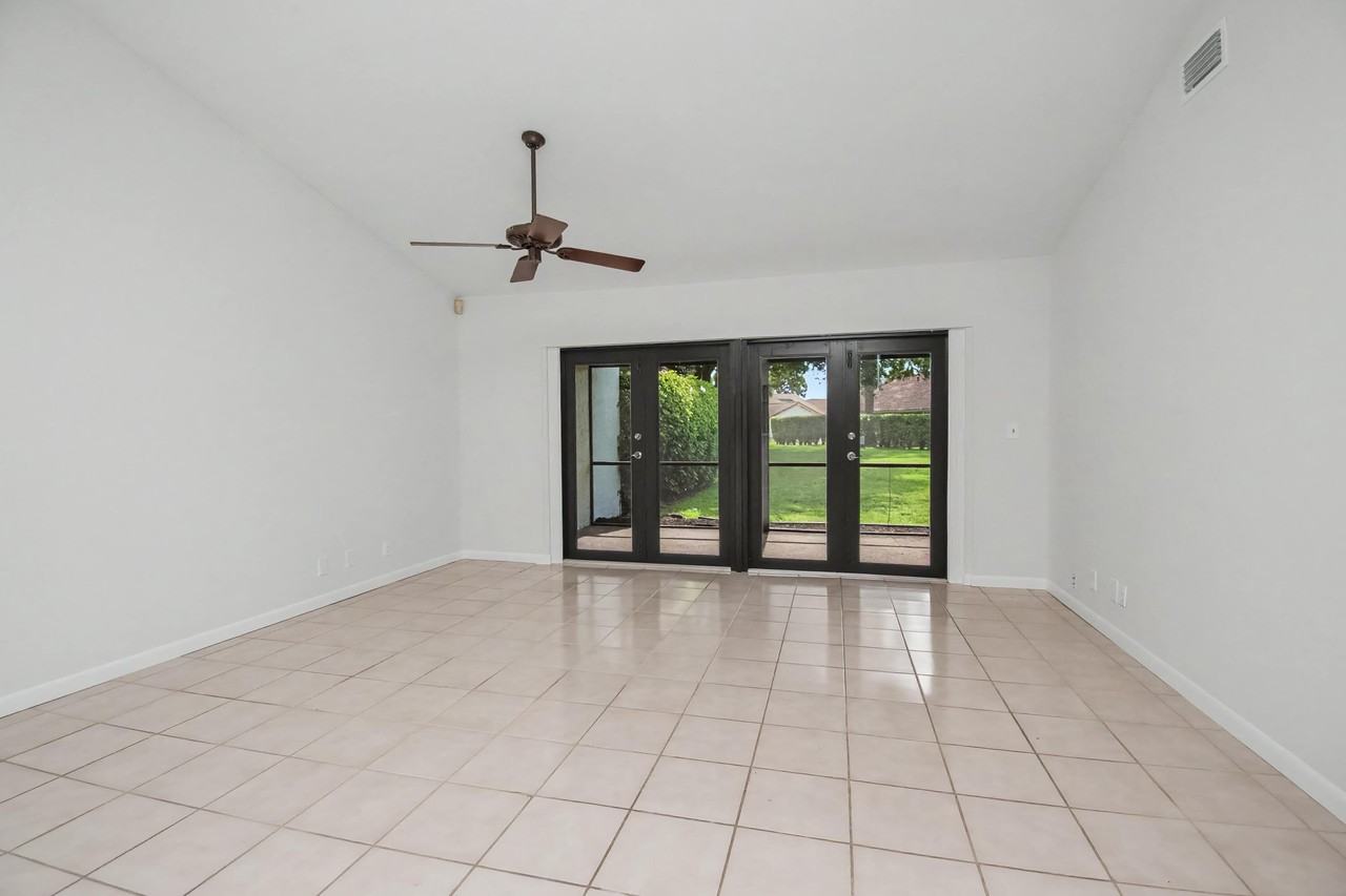 21642 Guadalajara Ave - Photo 7 of 30