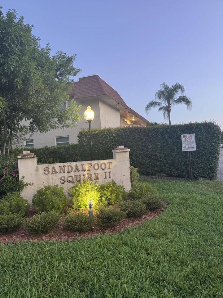 9280 Sw 3rd St #809 - Photo 3 of 21