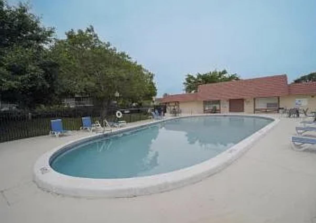 9280 Sw 3rd St #809 - Photo 4 of 21