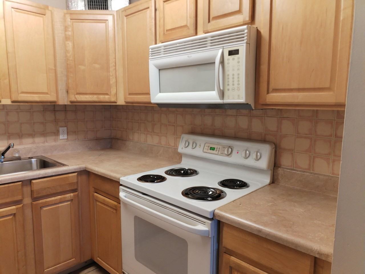 420 S B St #A4 - Photo 3 of 9