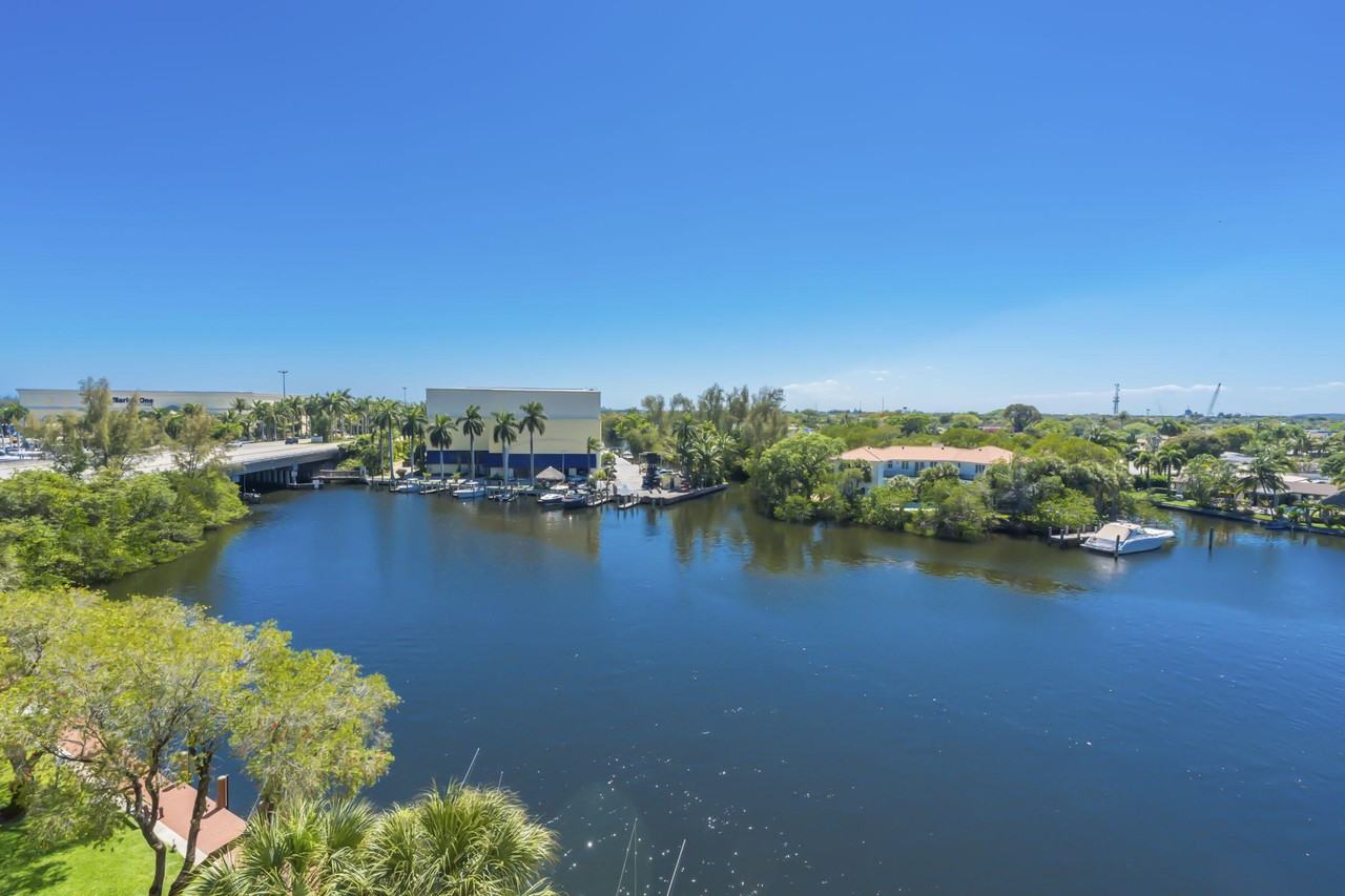 22 Royal Palm Way #606 - Photo 3 of 48
