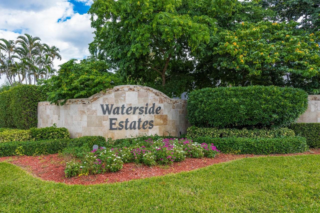 2471 Waterside Dr - Photo 3 of 18