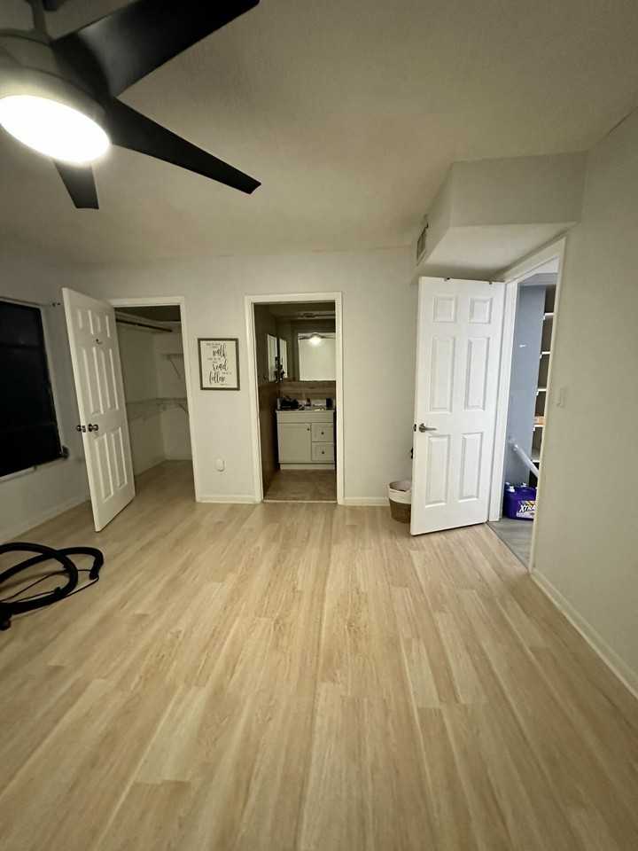 4823 Nw 9th Ave - Photo 4 of 10