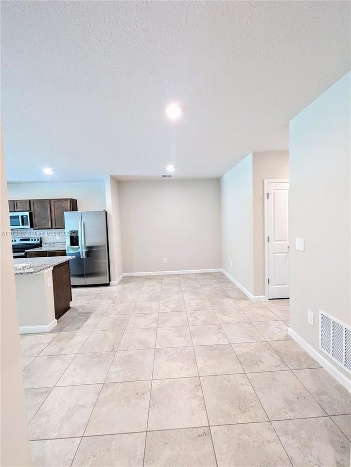 285 Raspberry Rd #0 - Photo 3 of 27