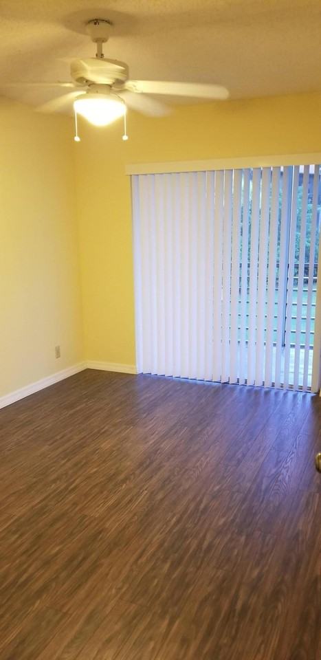 2000 Springdale Blvd #203 - Photo 2 of 10