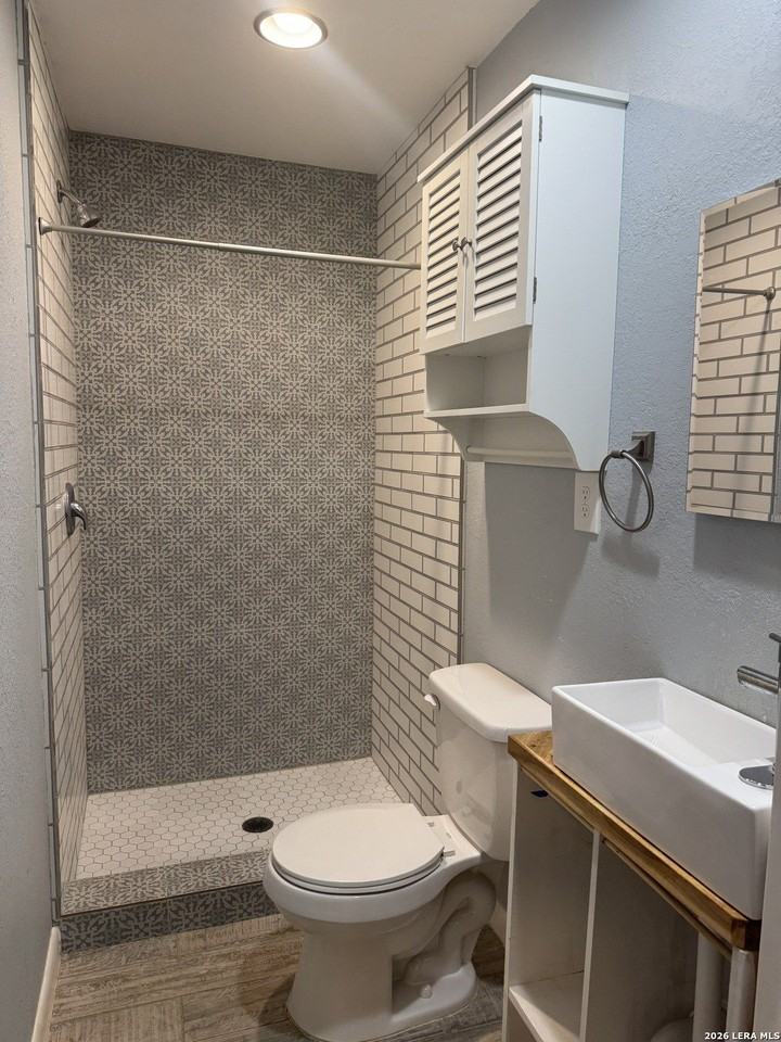 601 Mockingbird Ln - Photo 5 of 11
