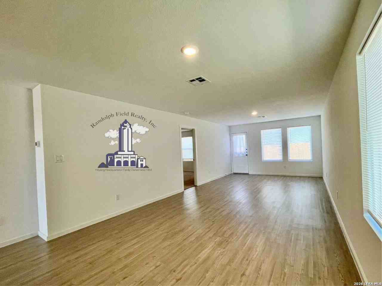 12931 Kathleen St - Photo 3 of 17