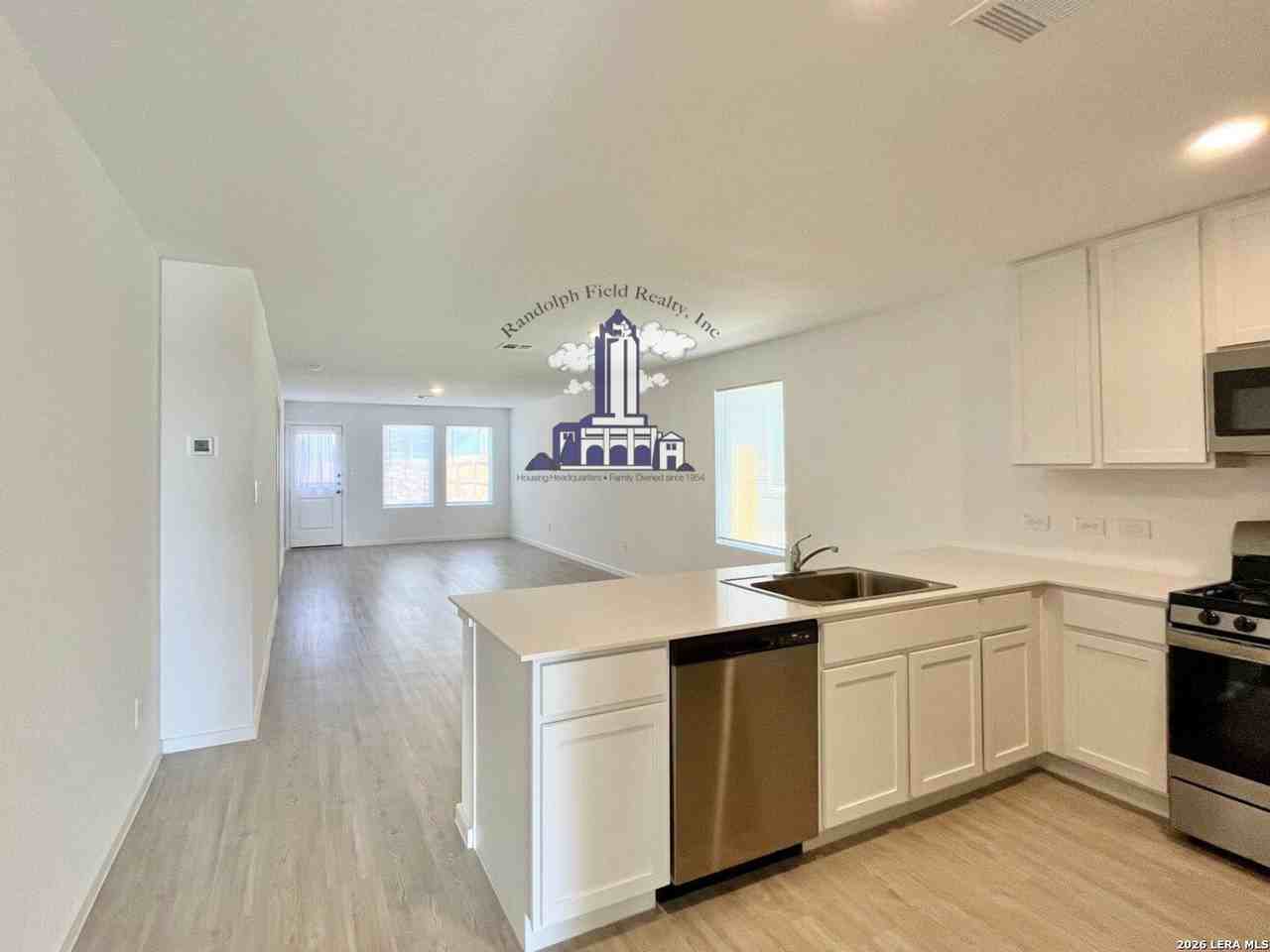 12931 Kathleen St - Photo 7 of 17
