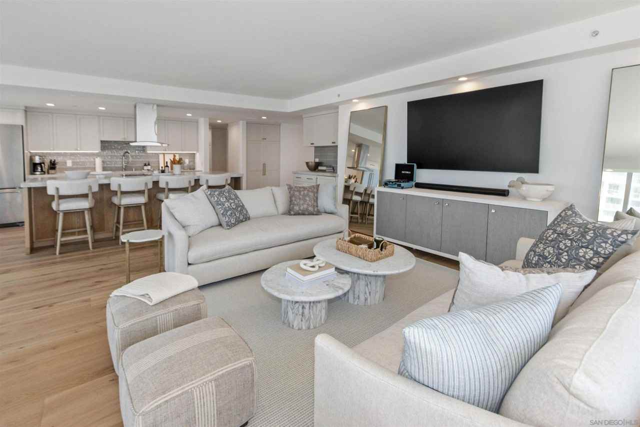 1710 Avenida Del Mundo #803 - Photo 3 of 50