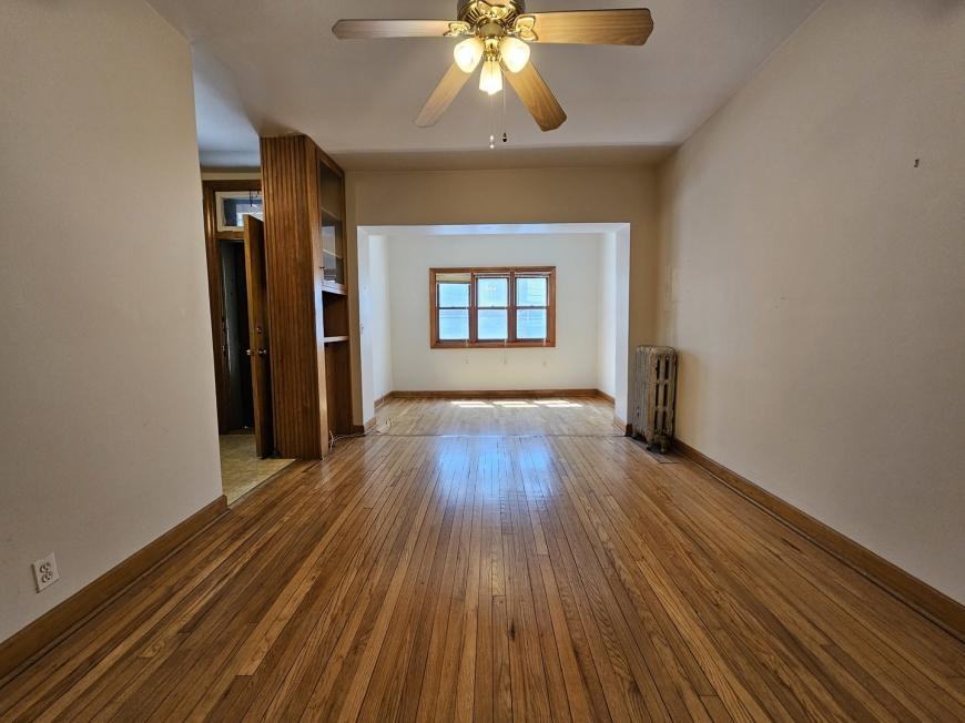 703 W Cornelia Ave - Photo 4 of 10