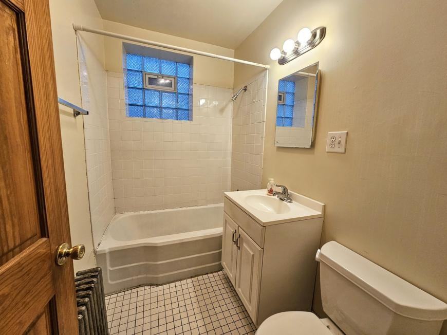 703 W Cornelia Ave - Photo 6 of 10
