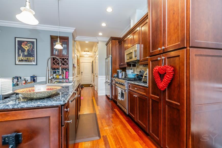 2540 W Diversey Ave - Photo 4 of 10