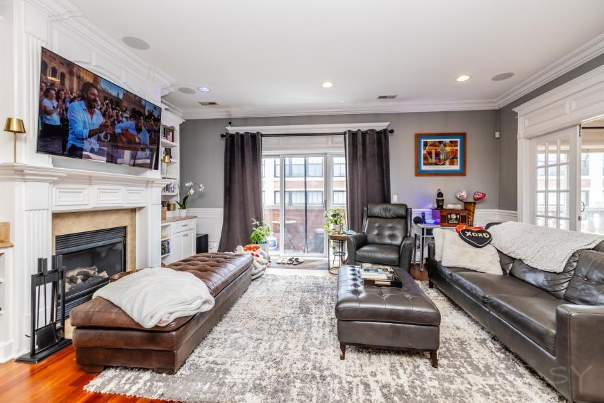 2540 W Diversey Ave - Photo 7 of 10