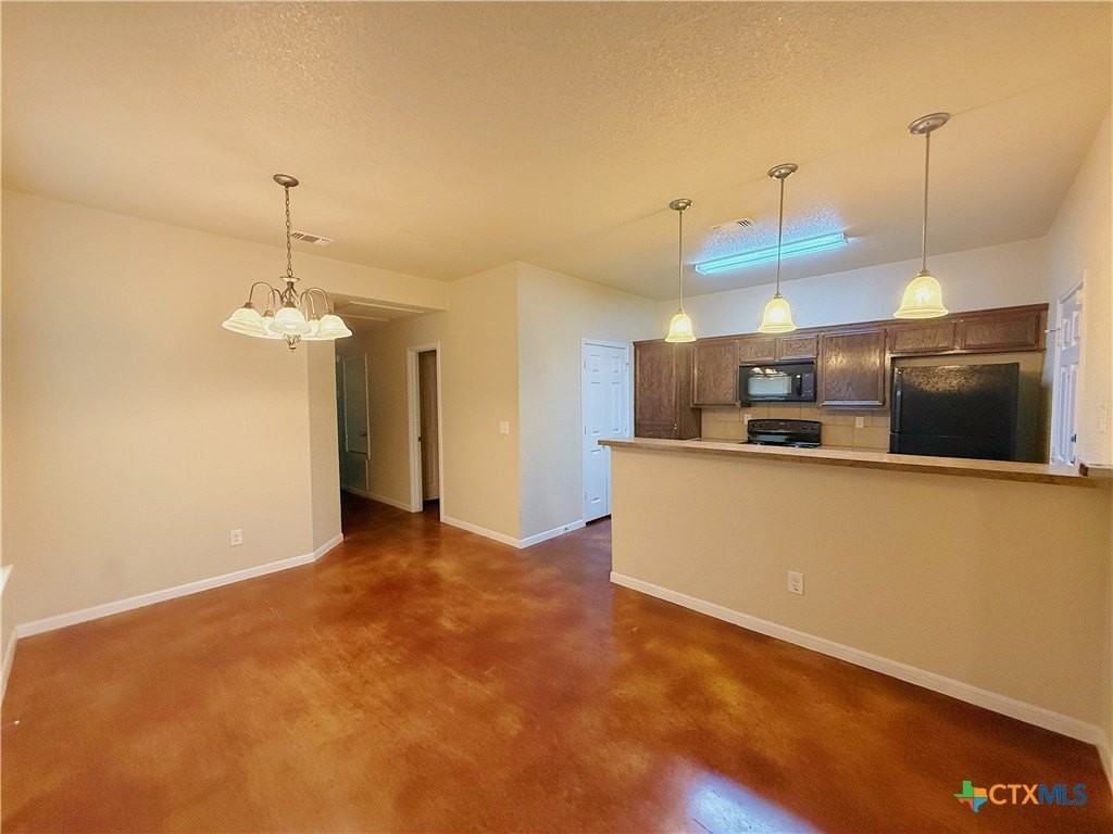 941 Pinewood Dr #A - Photo 5 of 16