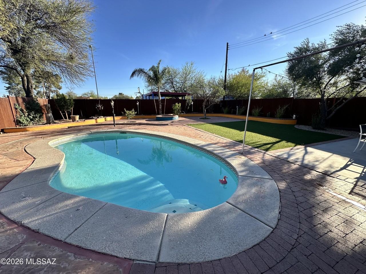 5836 E Lee St - Photo 2 of 16