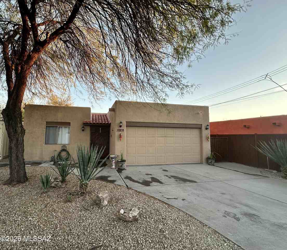 5836 E Lee St - Photo 4 of 16