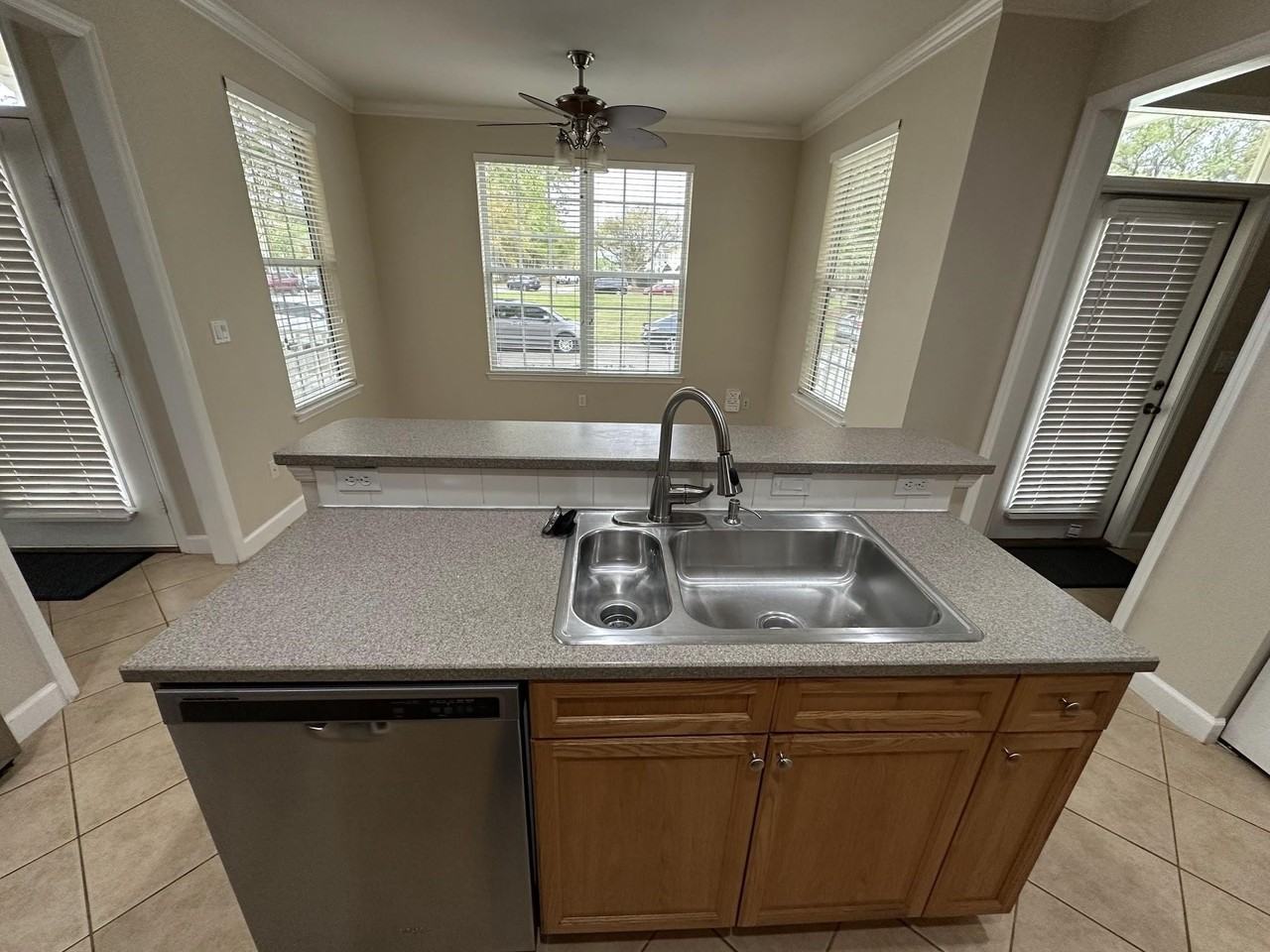 3972 Shumard Oak Blvd - Photo 6 of 16