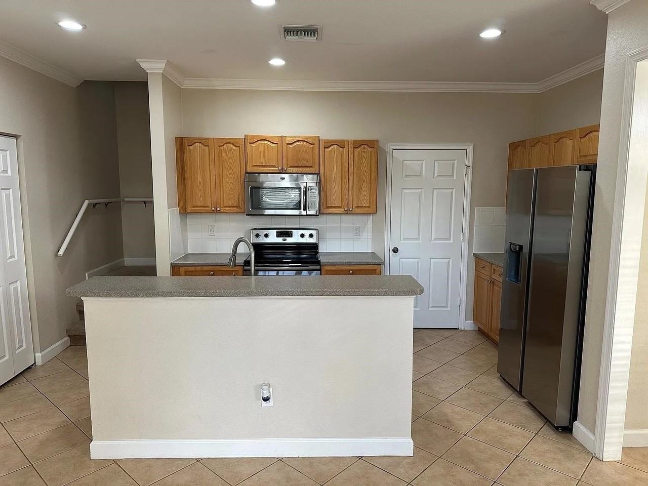 3972 Shumard Oak Blvd - Photo 7 of 16