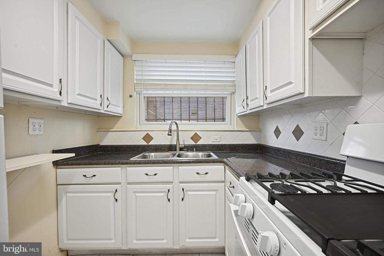 224 Webster St Ne #A - Photo 7 of 18