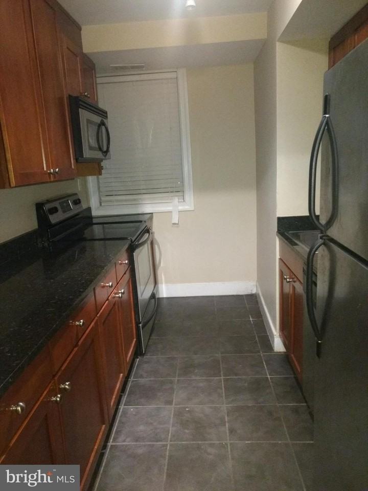 2835 Gainesville St Se #304 - Photo 3 of 5